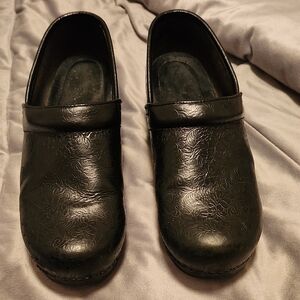 Dansko Black Closed Heel Clog